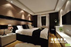 幸?，斊娑? 彰顯黑白經(jīng)典風(fēng)