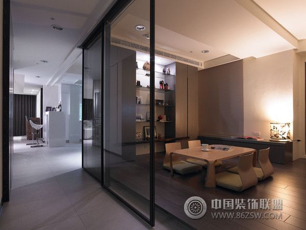 簡(jiǎn)約過(guò)道裝修圖片