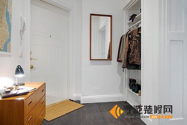 簡約玄關(guān)裝修圖片