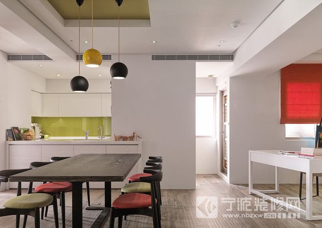 簡約客廳裝修圖片