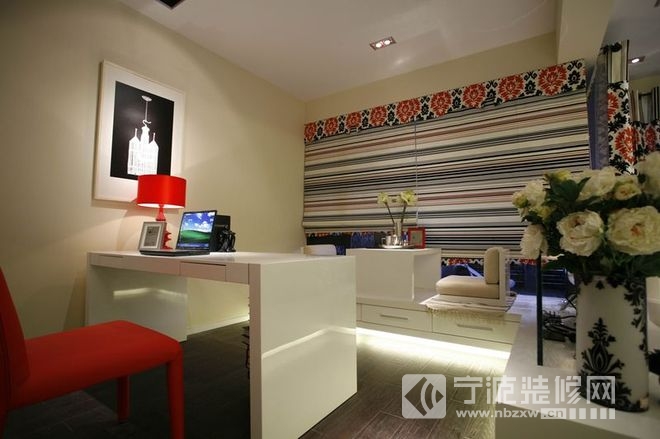 現(xiàn)代書房裝修圖片