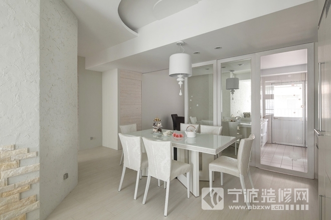 簡(jiǎn)約餐廳裝修圖片