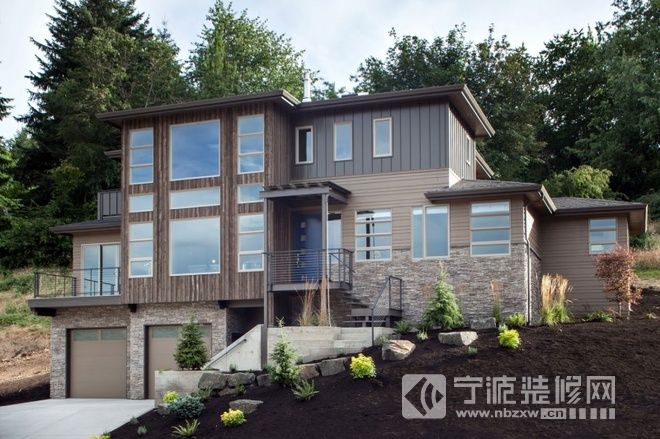 案例推薦：豐富而優(yōu)雅的山頂復式住宅